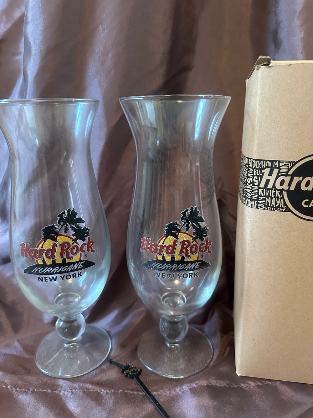 🎸🎸I Vintage Hard Rock Cafe New York Clear Glass Hurricane Set with Color Logo